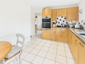 Kitchen- click for photo gallery
